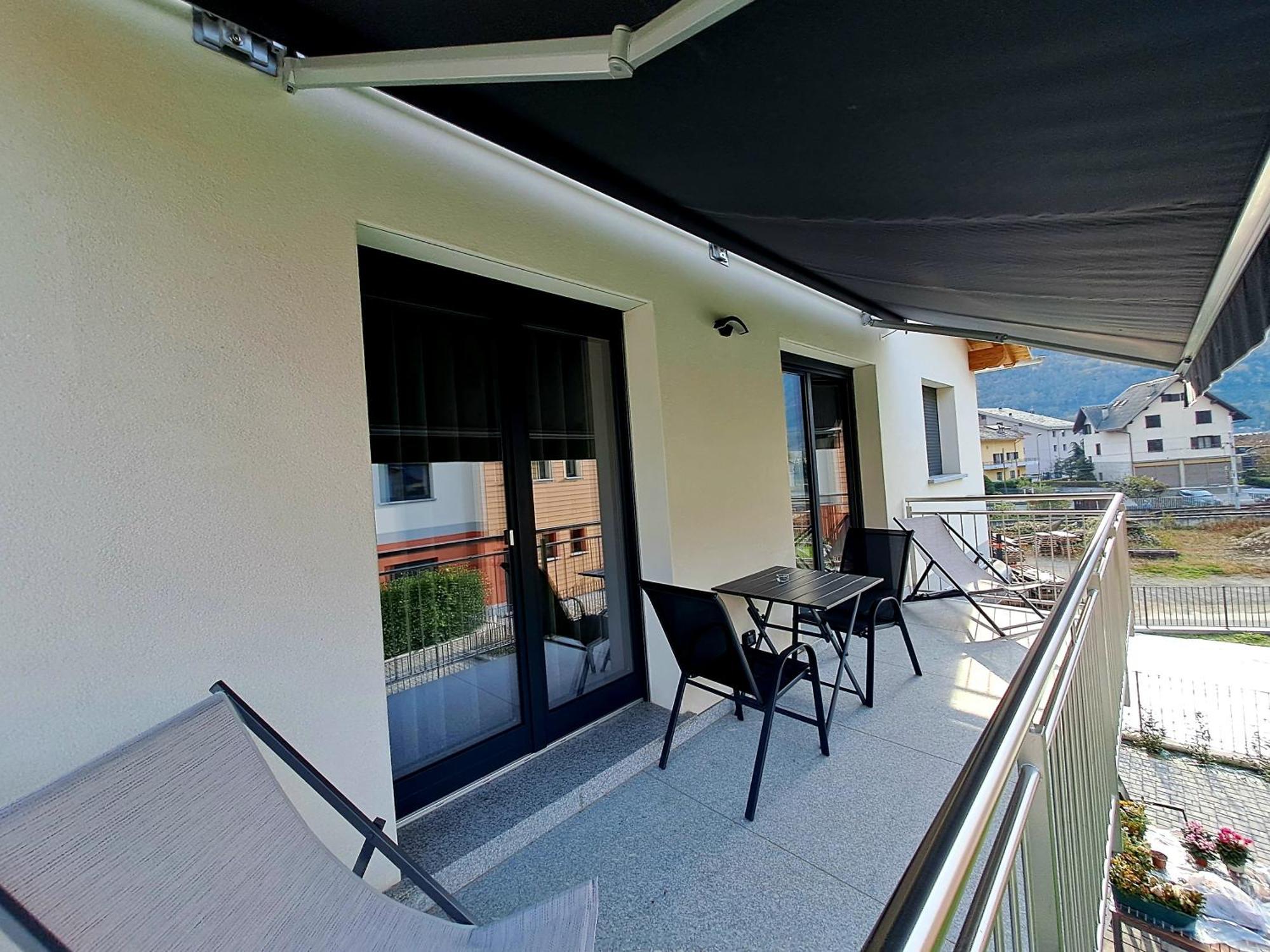 Residenza 39 - 900 M To Bernina Express Apartment ตีราโน ภายนอก รูปภาพ